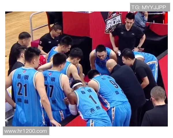 北京排球队配合问题引发热议球迷对战术执行和队员默契提出质疑