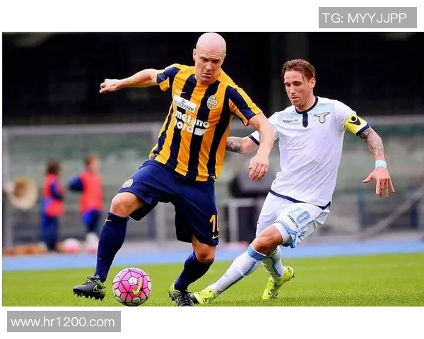 武汉足球队在杯赛积分榜上以65分稳居第一名展现强劲实力